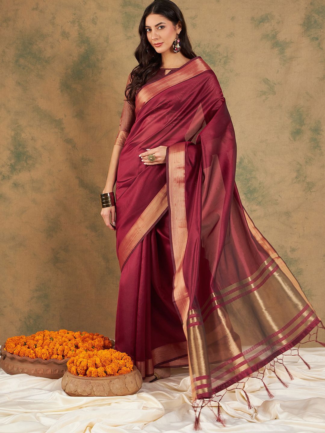 

DEVATITHI Maroon Cotton Organza Saree