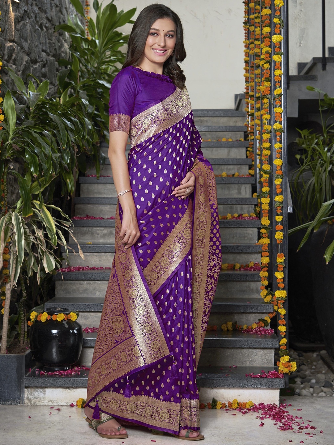 

SAREETHNIC Woven Design Zari Pure Silk Banarasi Saree, Purple