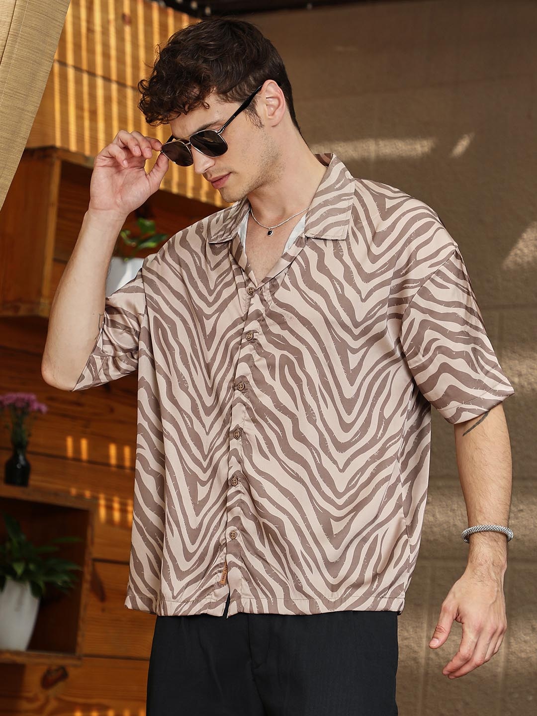 

Campus Sutra Men Comfort Opaque Printed Casual Shirt, Brown