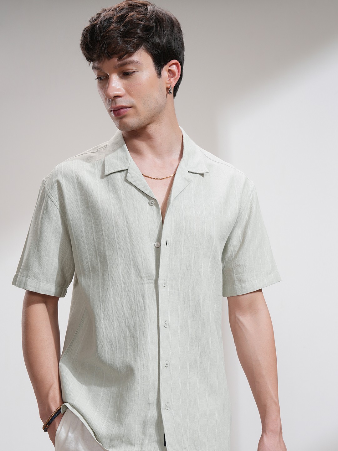 

HIGHLANDER Men Relaxed Fit Cuban Collar Textured Cotton Casual Shirt, Grey