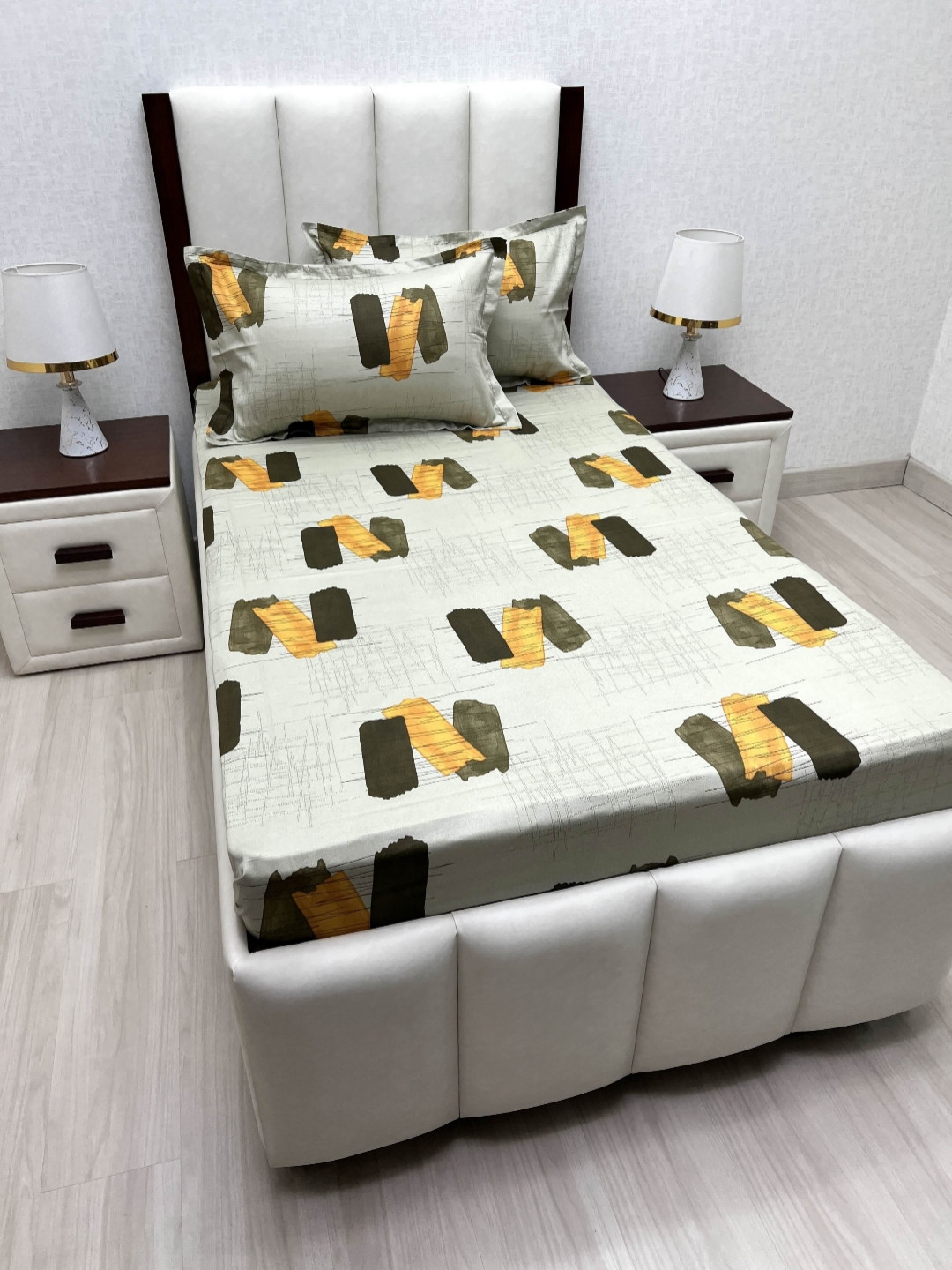 

Pure Decor Lounge Fur Green Printed 330 TC Pure Cotton Single Bedsheet Set 1.73 m x 2.36 m