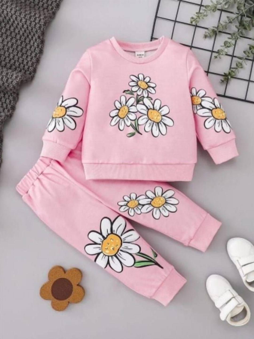 

KIDSCUTE Boys Printed Round Neck Sweatshirt With Jogger, Pink