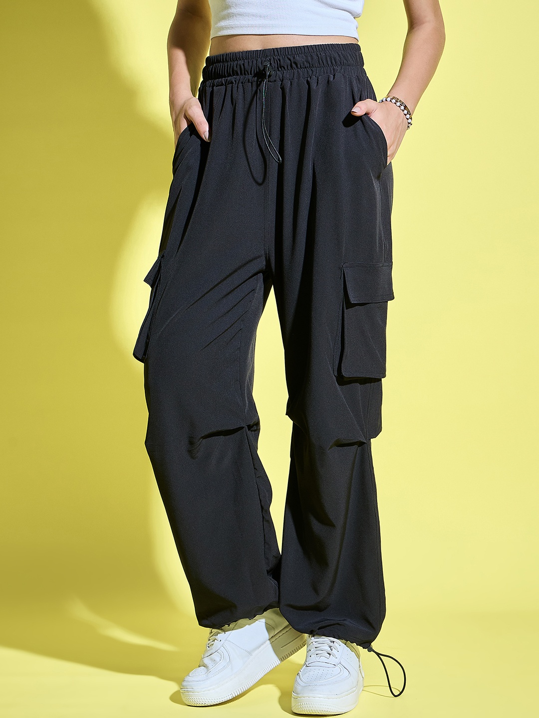 

BUY NEW TREND Women Relaxed Loose Fit High-Rise Parachute Trousers, Black