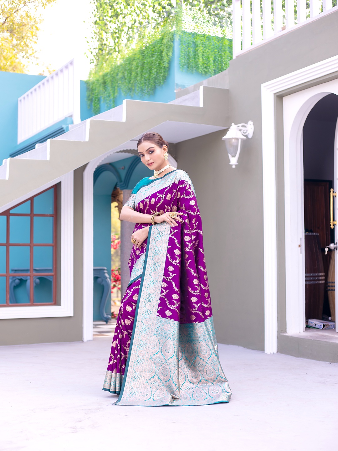 

TORONFRAS Woven Design Zari Kanjeevaram Saree, Purple