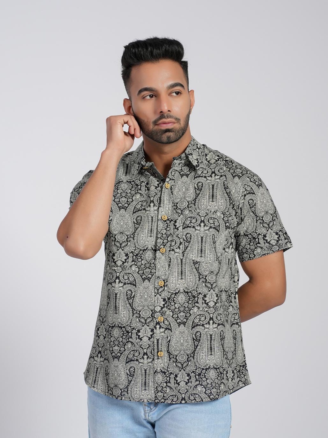 

Cotton Curio Men Comfort Fit Spread Collar Ethnic Motifs Printed Cotton Casual Shirt, Black