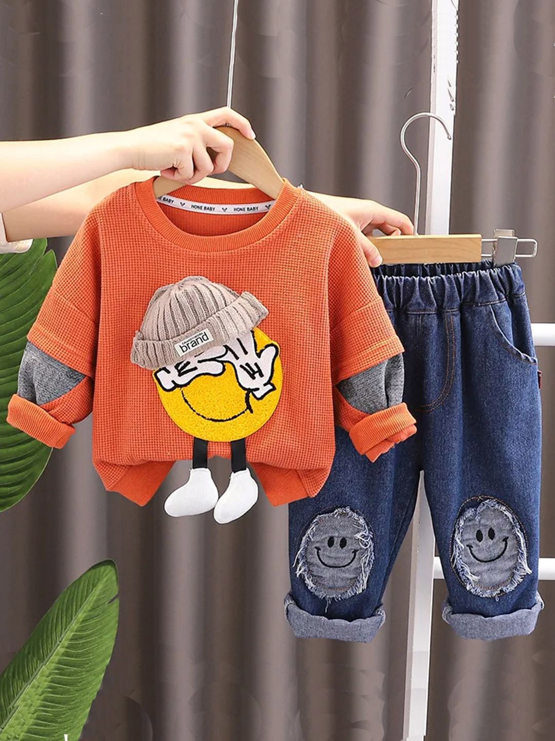 

Bold N Elegant Kids Embellished Pure Cotton Sweatshirt With Trousers, Orange