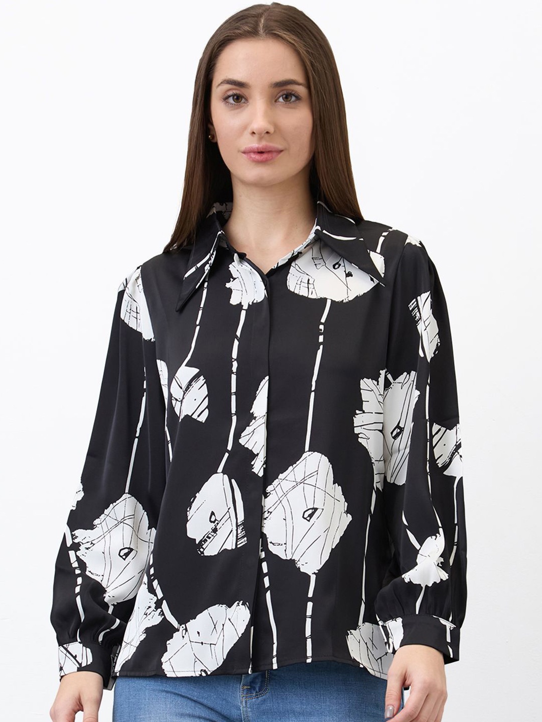 

SPYKAR Women Regular Fit Spread Collar Floral Printed Casual Shirt, Black