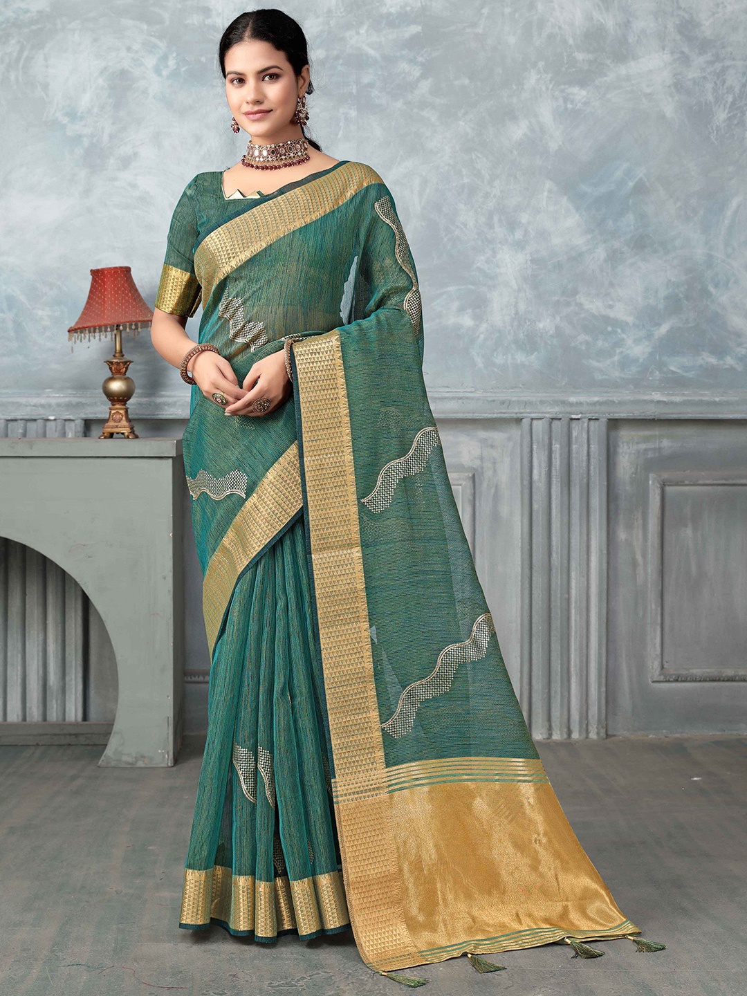 

Blissta Woven Design Zari Tissue Saree, Green