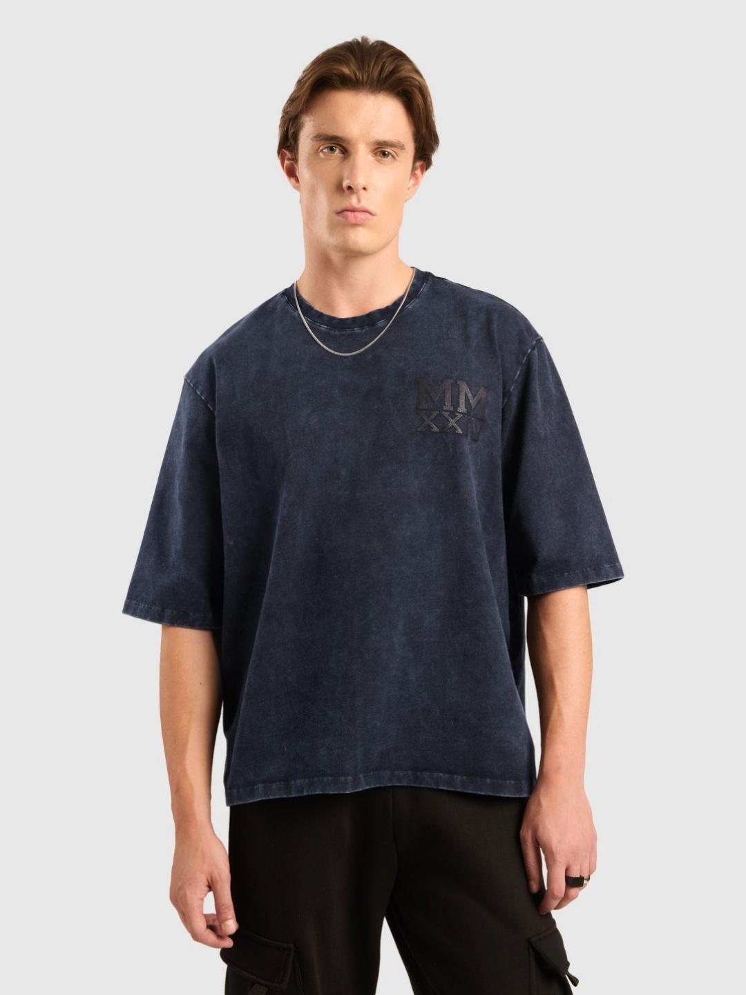 

Musclemind Men Typography Printed Round Neck Cotton Oversized T-shirt, Charcoal