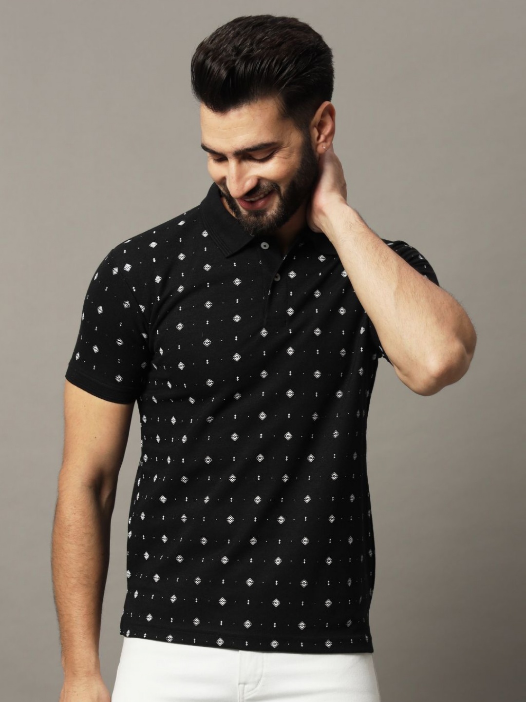 

HUSHBUCKS Men Printed Polo Collar Pockets T-shirt, Black