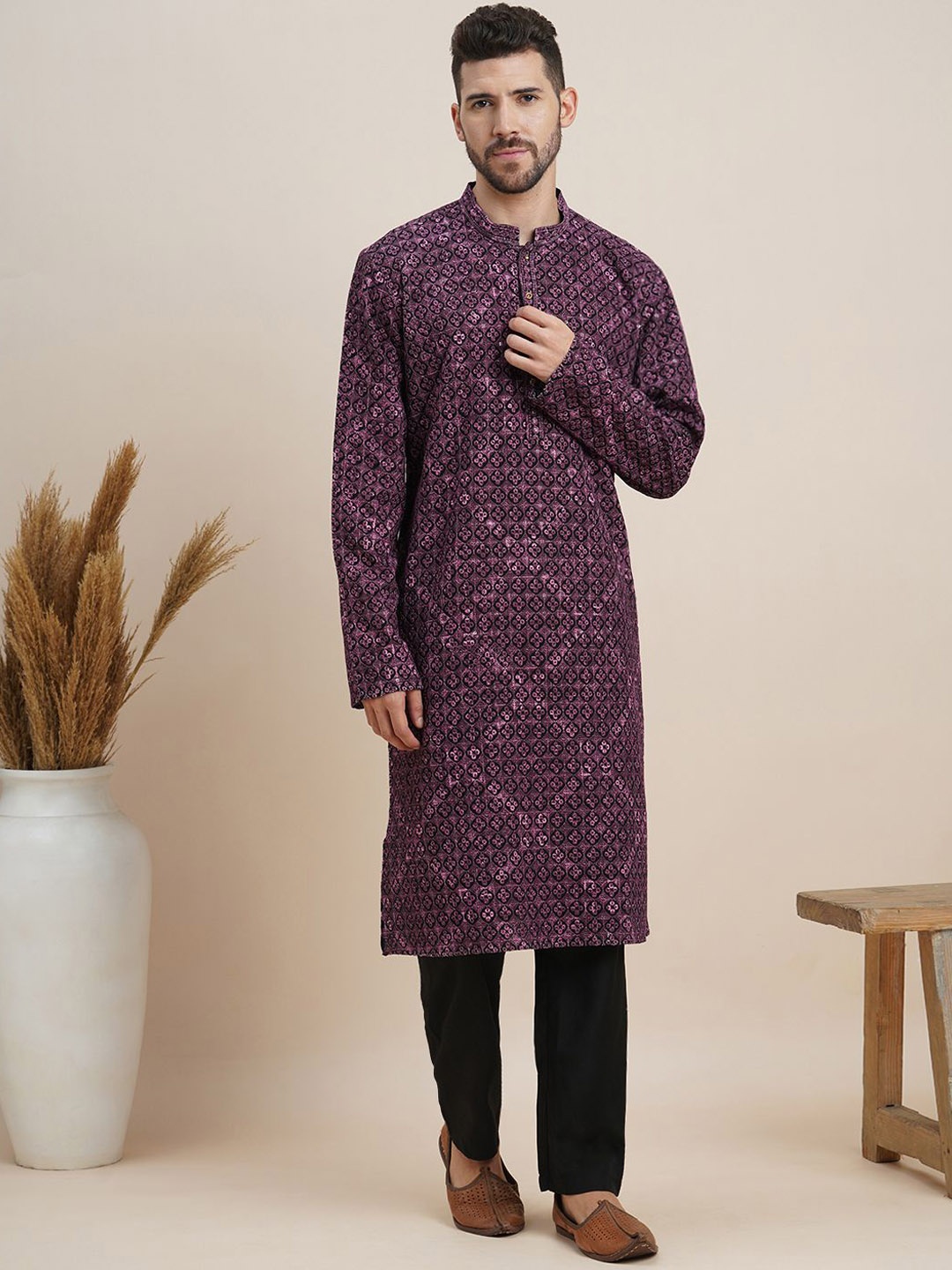 

SWAGG INDIA Mandarin Collar Geometric Embroidered Sequinned Straight Kurta, Purple