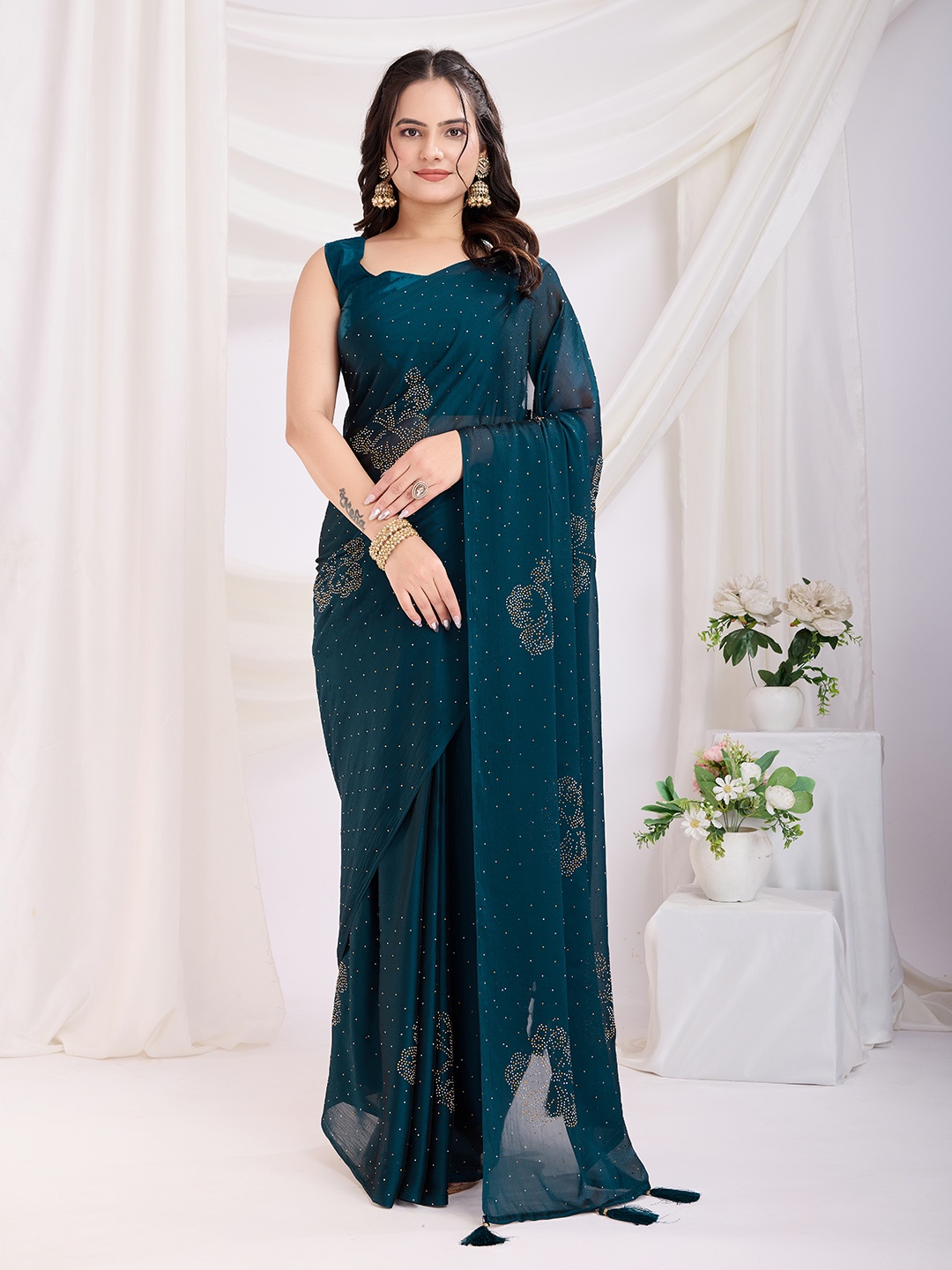 

HERE&NOW Women Embellished Beads and Stones Ready to Wear Saree, Teal