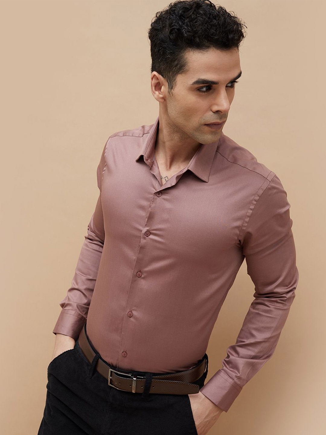 

CODE by Lifestyle Men Slim Fit Spread Collar Solid Cotton Formal Shirt, Pink