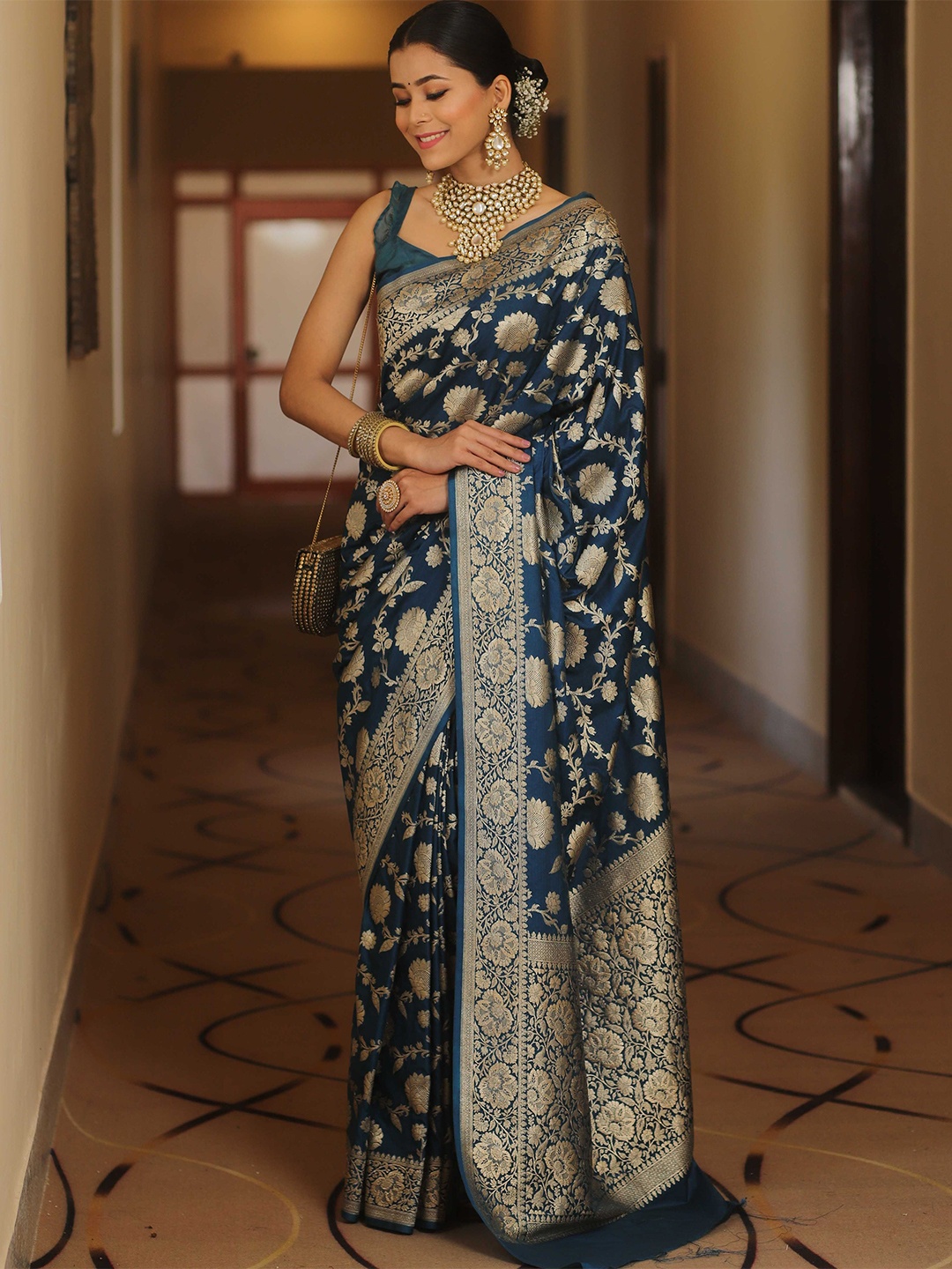 

ZILVIRA Woven Design Zari Banarasi Saree, Teal