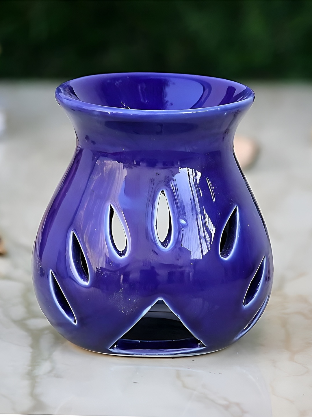 

Jaamso Royals Blue Ceramic Aroma Oil Diffuser