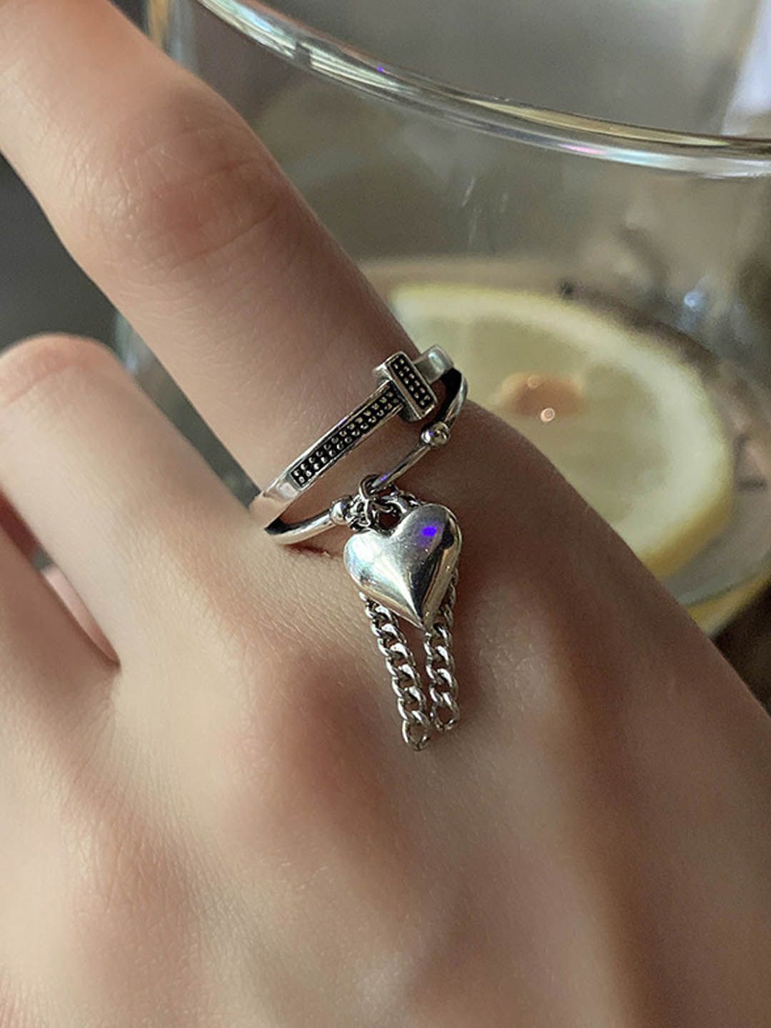 

StyleCast Elegant Intricate Textured Circular Shaped Finger Ring, Silver
