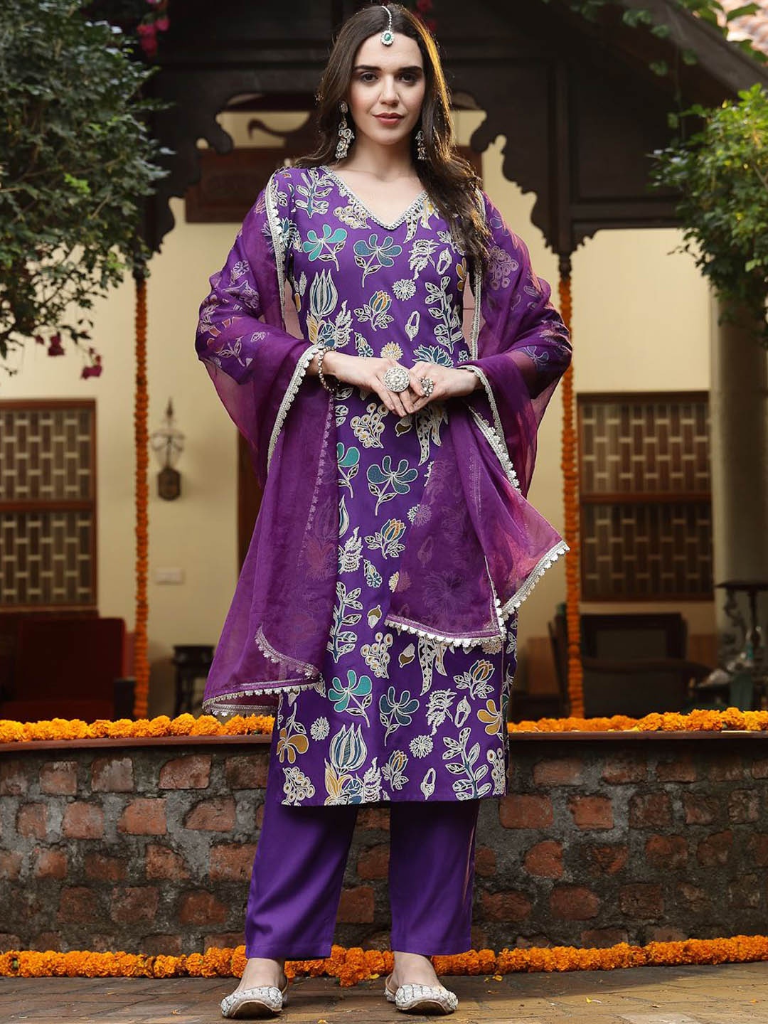 

Stylum Women Floral Printed Regular Mirror Work Kurta with Trousers & With Dupatta, Violet