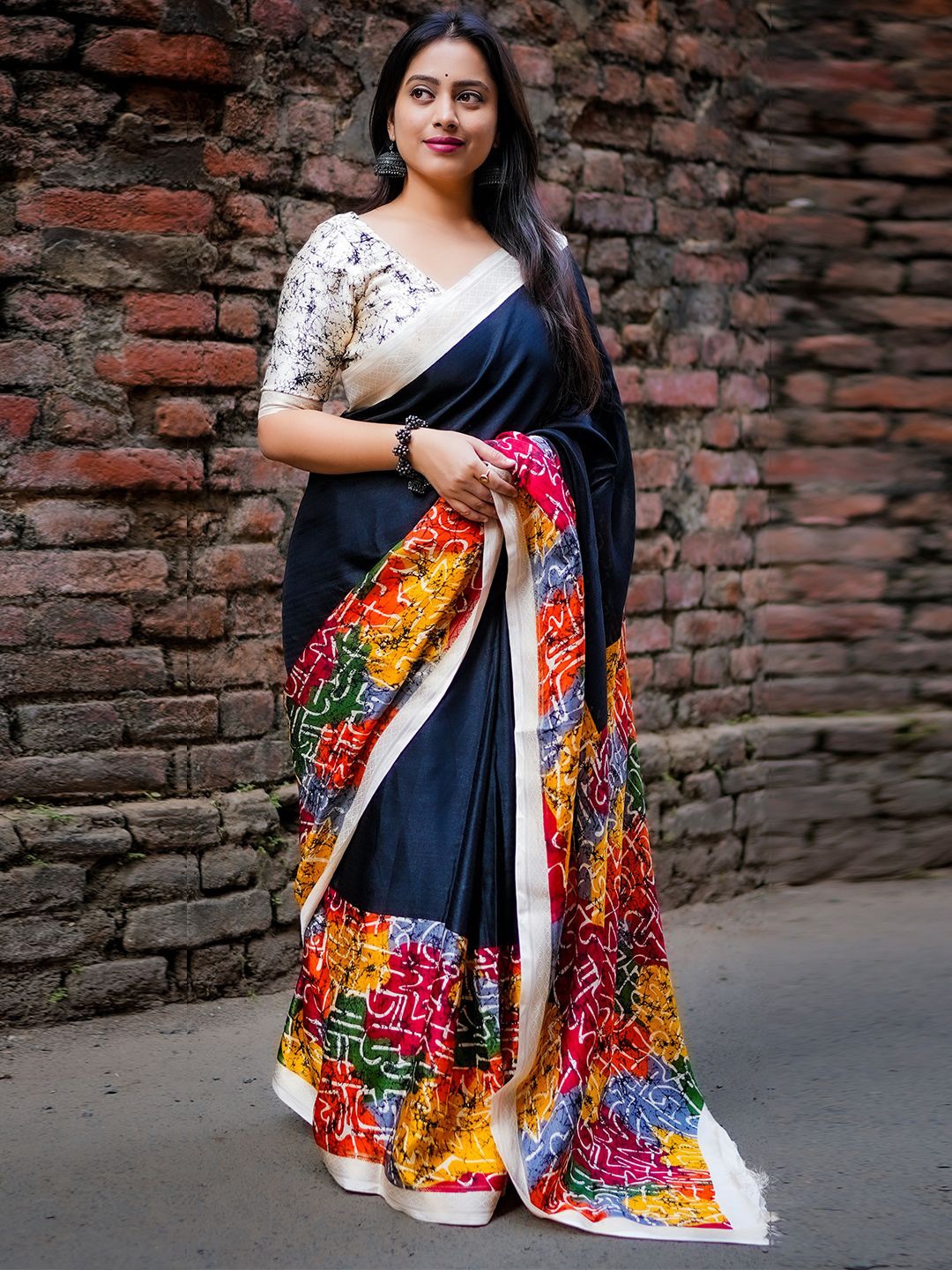

Mitera Women Pashmina Saree With Unstitched Blouse Piece, Black