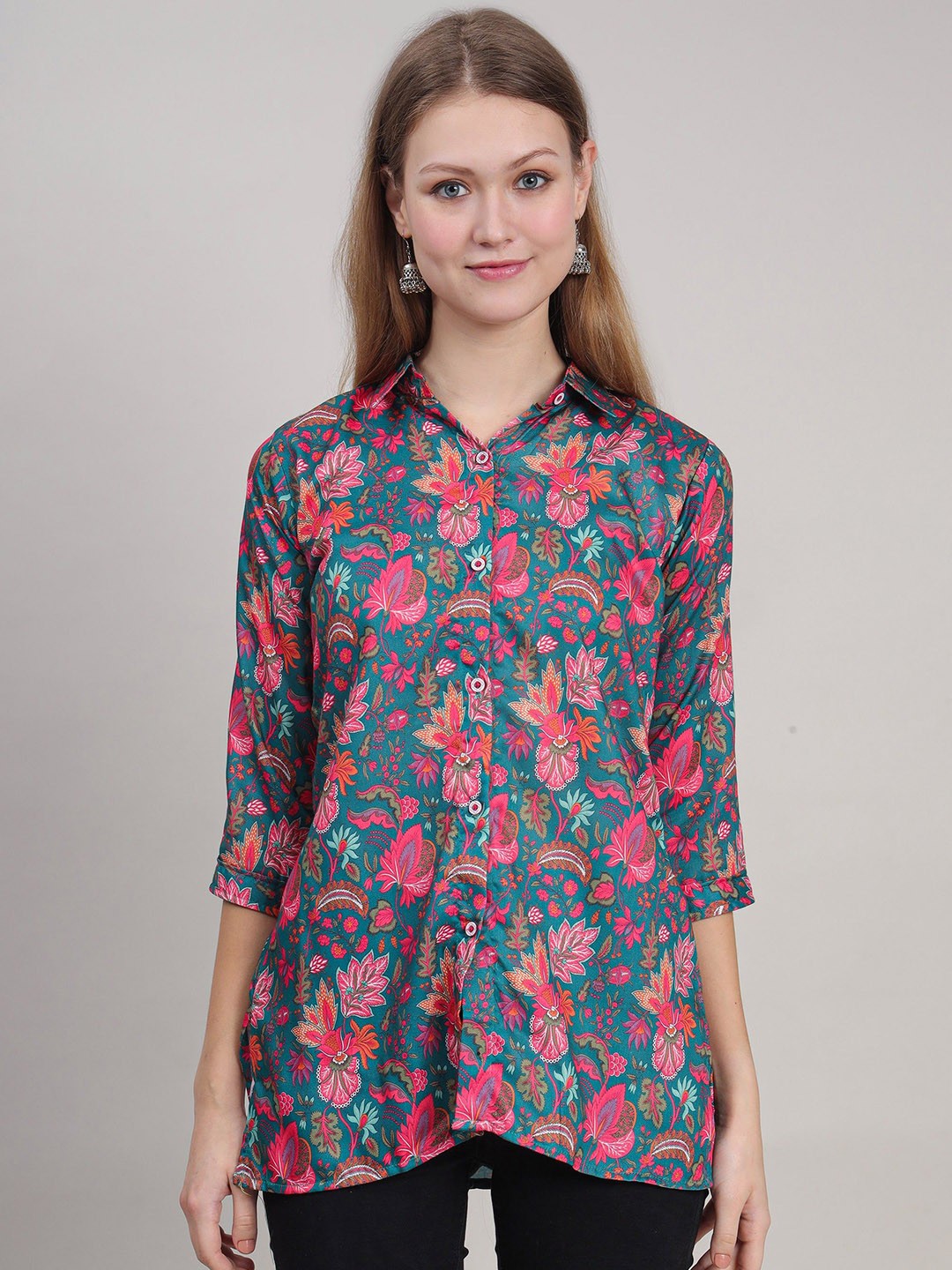 

STUNICS Women Floral Printed Cotton Tunics, Green