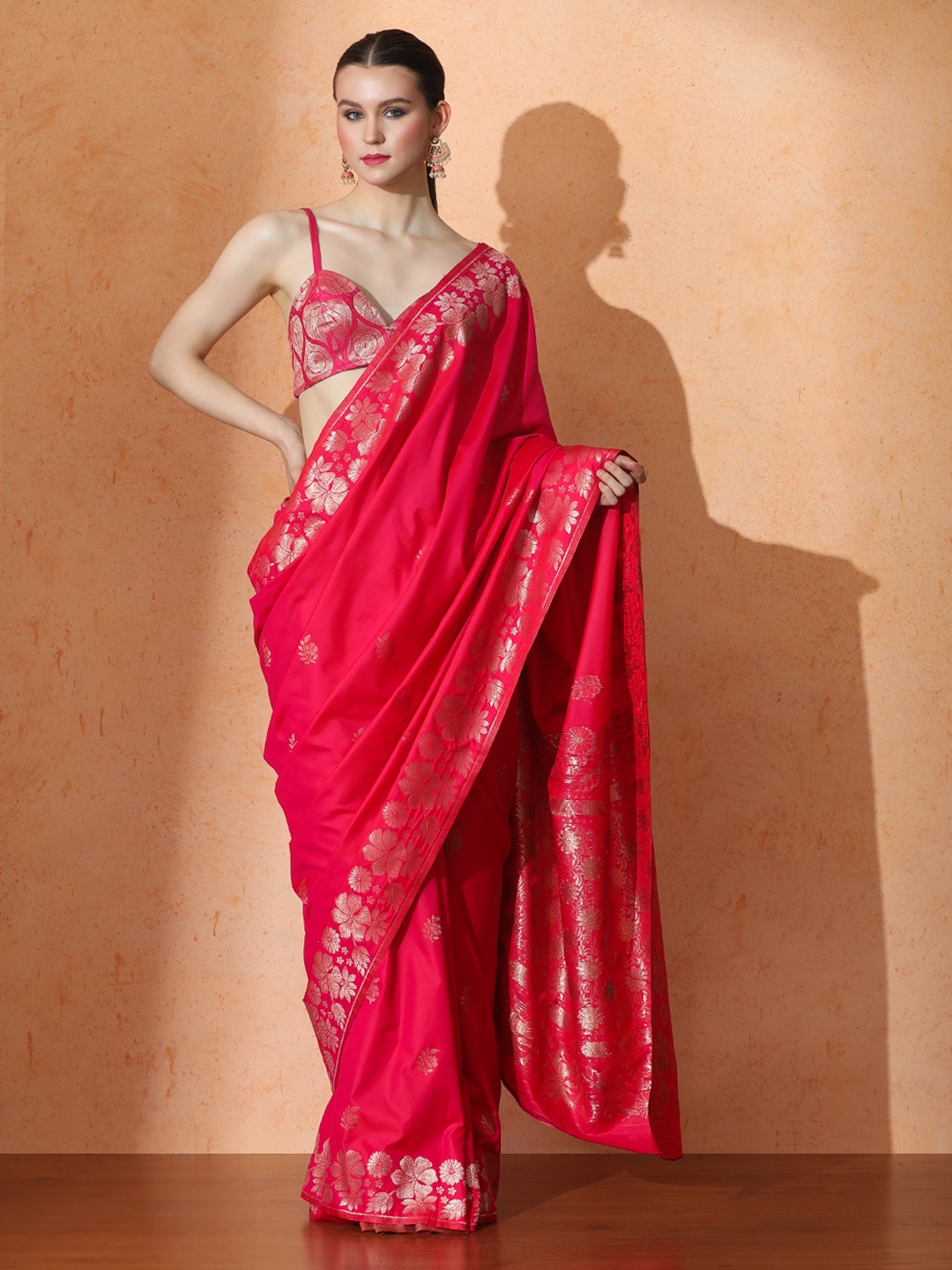 

SARHA Woven Design Floral Printed Banarasi Saree, Pink