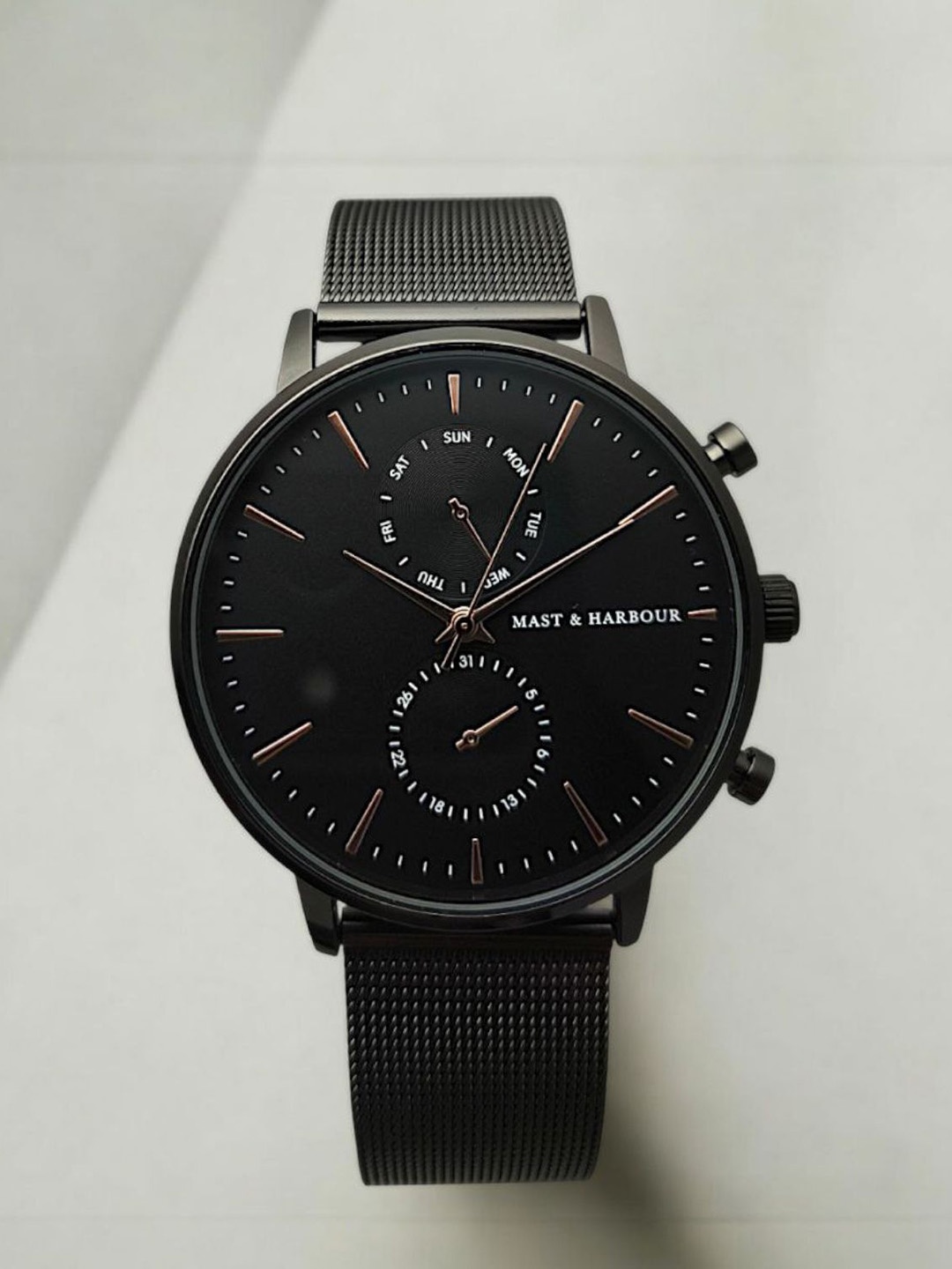 

Mast & Harbour Men Bracelet Style Straps Analogue Watch MP-MHI-005-GUN, Black
