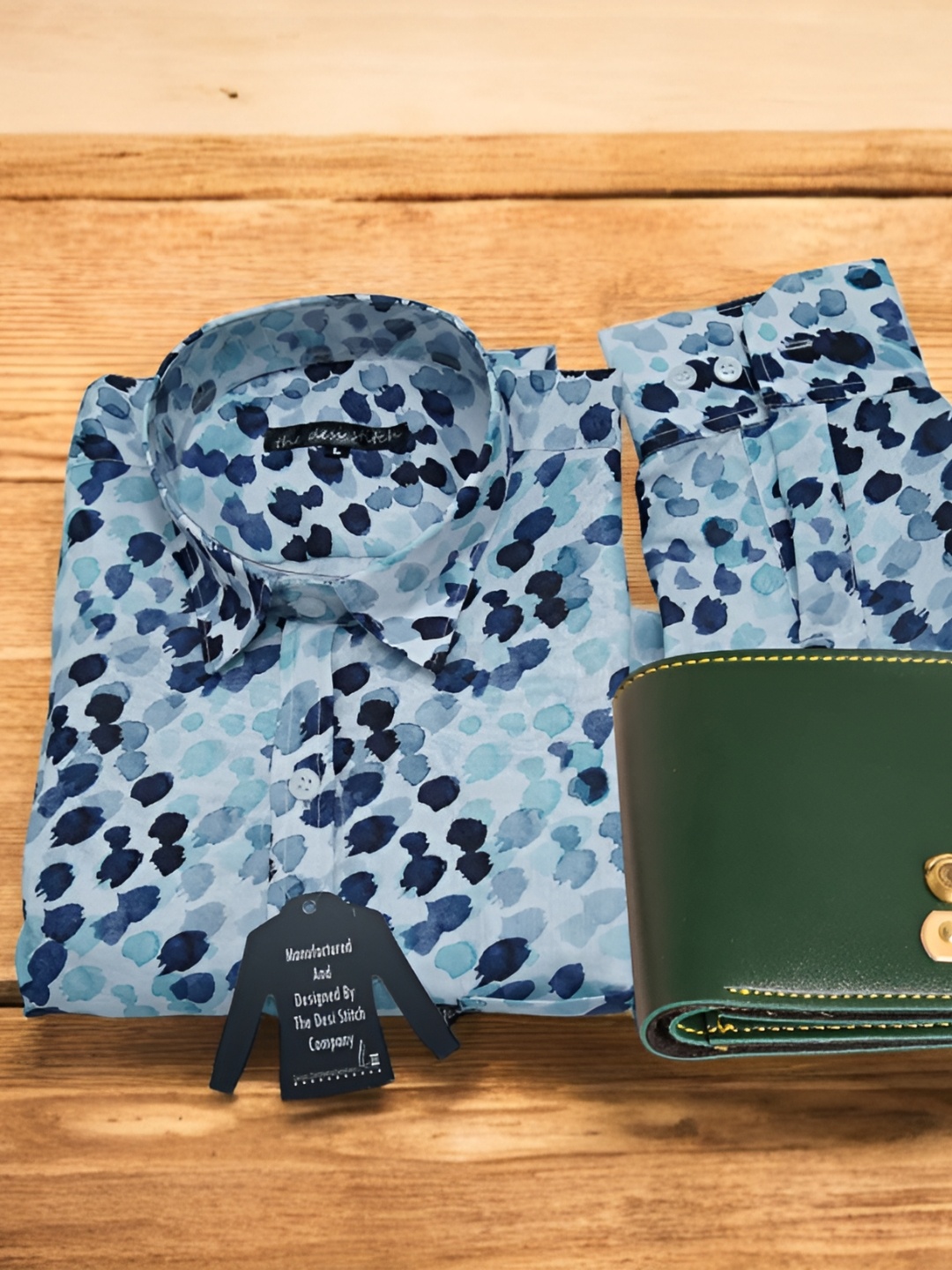 

Anikmart Abstract Printed Spread Collar Cotton Shirt & Leather Wallet, Blue