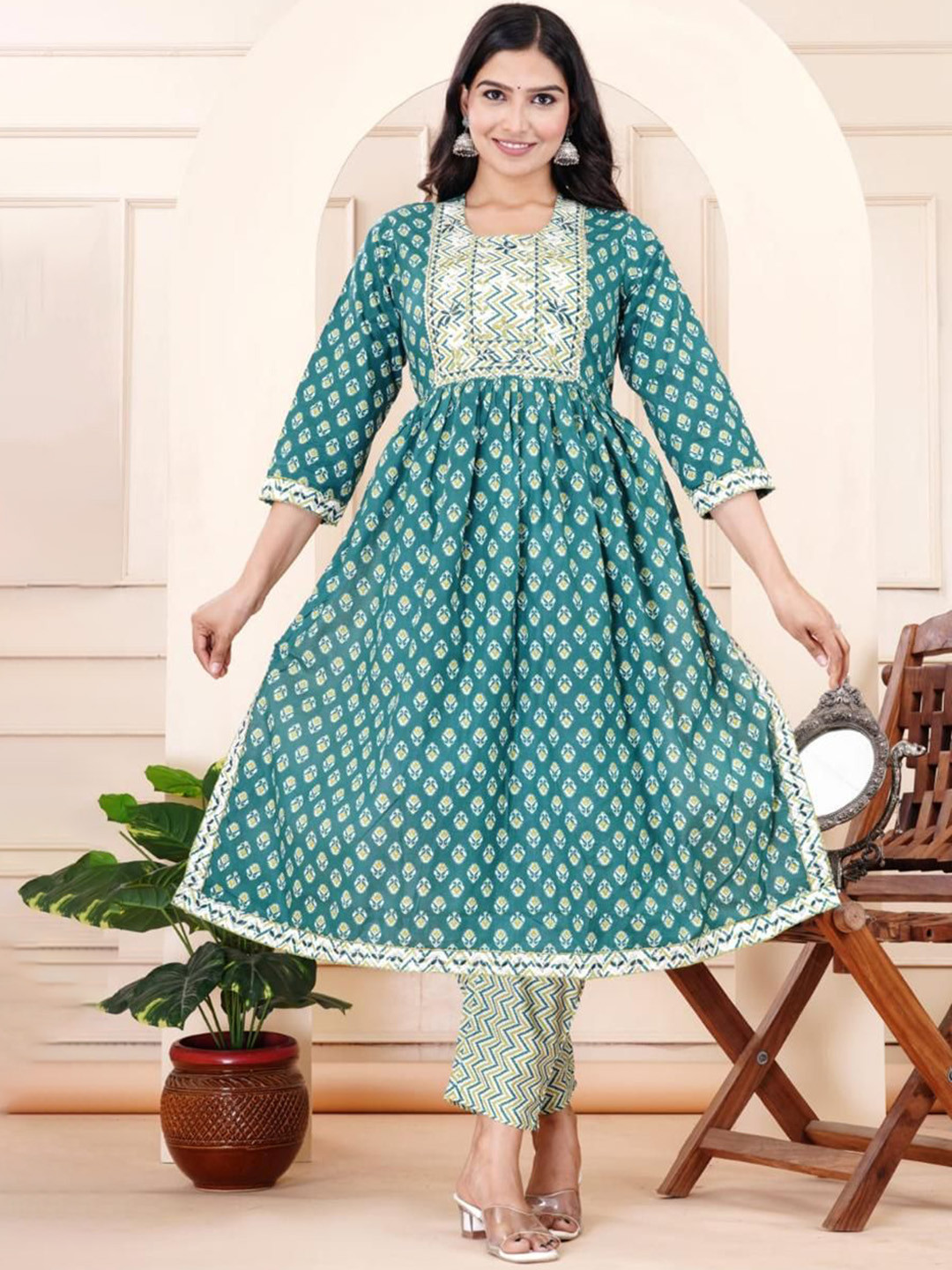 

hirangana Floral Printed Thread Work Pure Cotton A-Line Kurta With Trousers & Dupatta, Teal