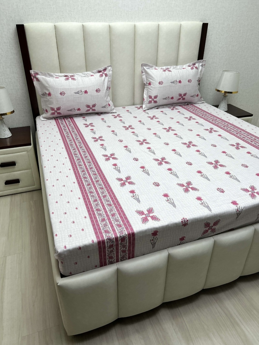 

Pure Decor Royal Passion Pink Printed Pure Cotton 400 TC Queen Bedsheet set 2.28m x 2.54m