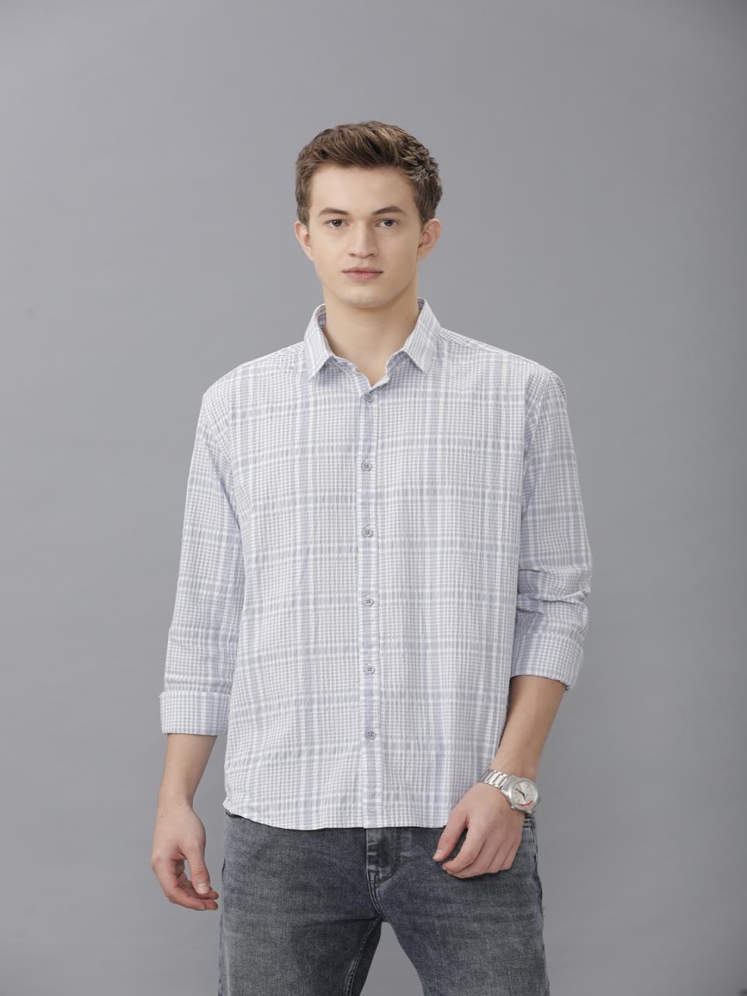 

Voi Jeans Men Relaxed Fit Spread Collar Checked Cotton Casual Shirt, Grey