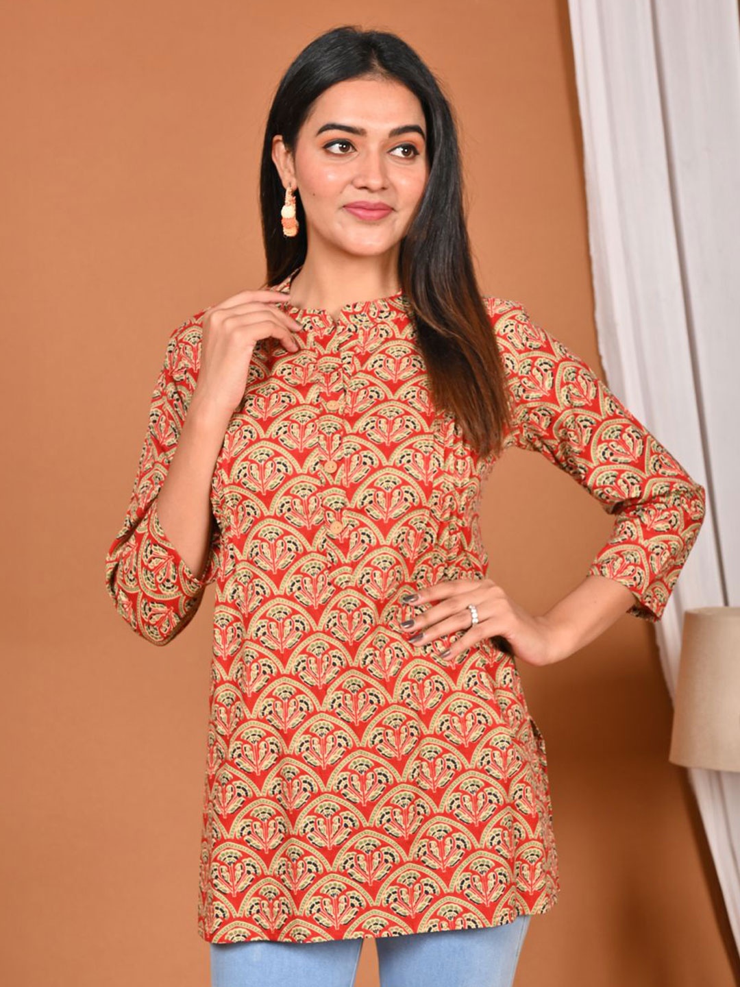 

FABRU Floral Printed Pure Cotton Kurti, Red