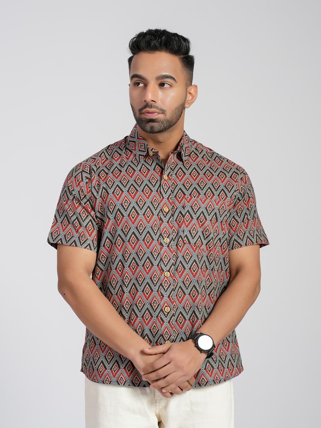 

Cotton Curio Men Comfort Fit Spread Collar Geometric Printed Cotton Casual Shirt, Black