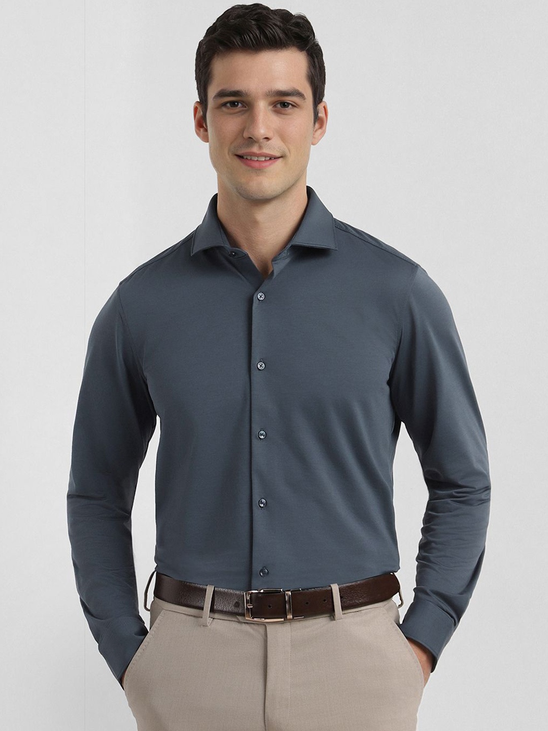 

Allen Solly Sport Men Slim Fit Solid Formal Shirt, Grey