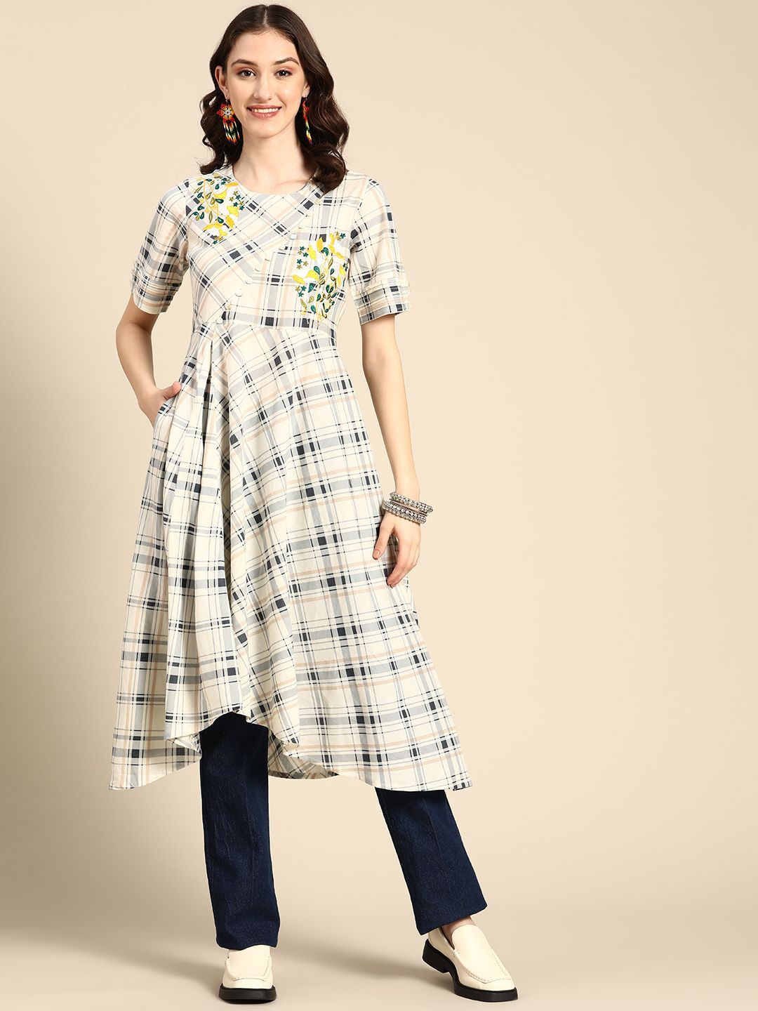 

Suha Checked Round Neck Thread Work Empire A-line Kurta, Grey