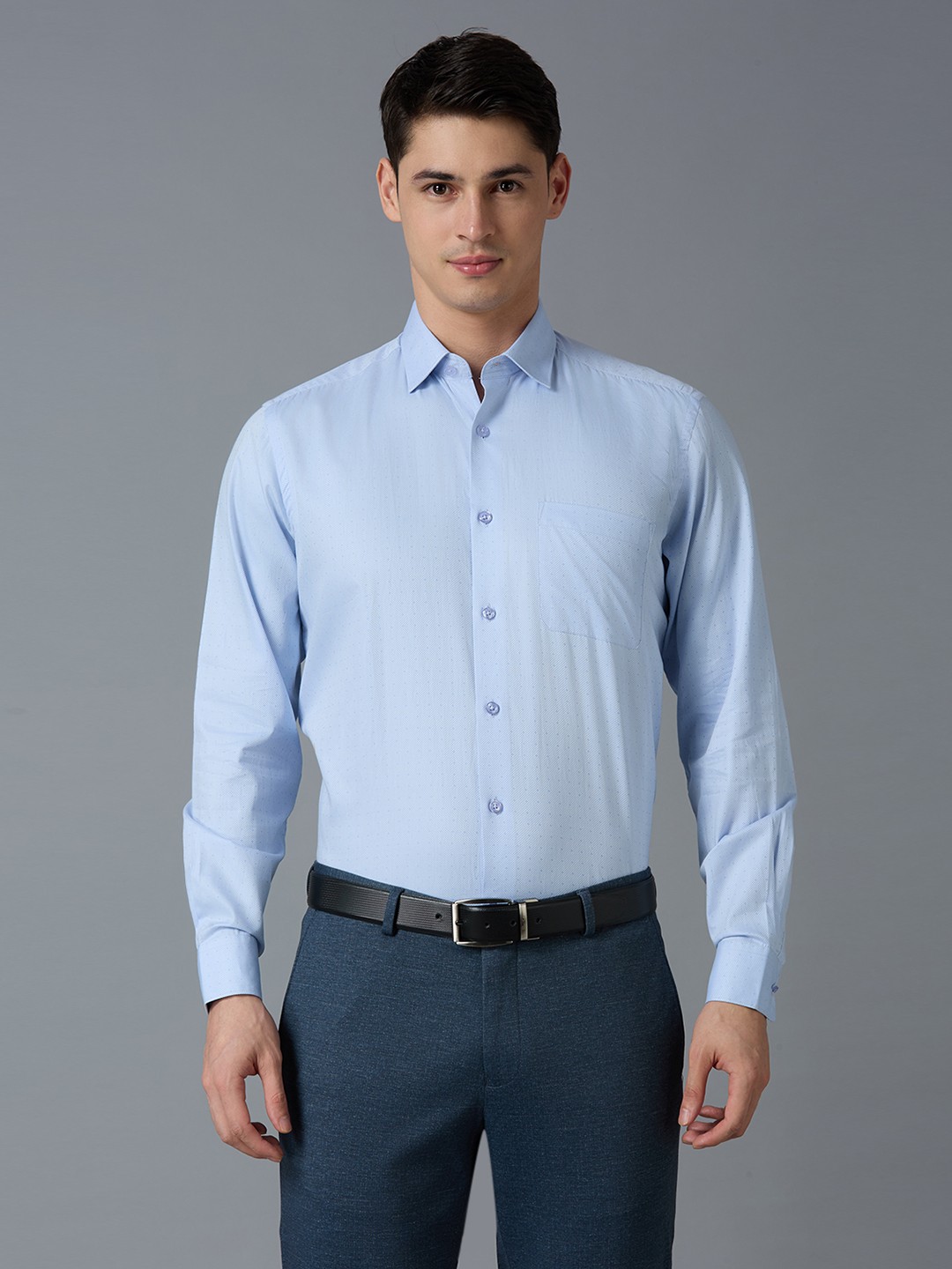 

Reid & Taylor Men India Slim Fit Spread Collar Textured Cotton Formal Shirt, Blue