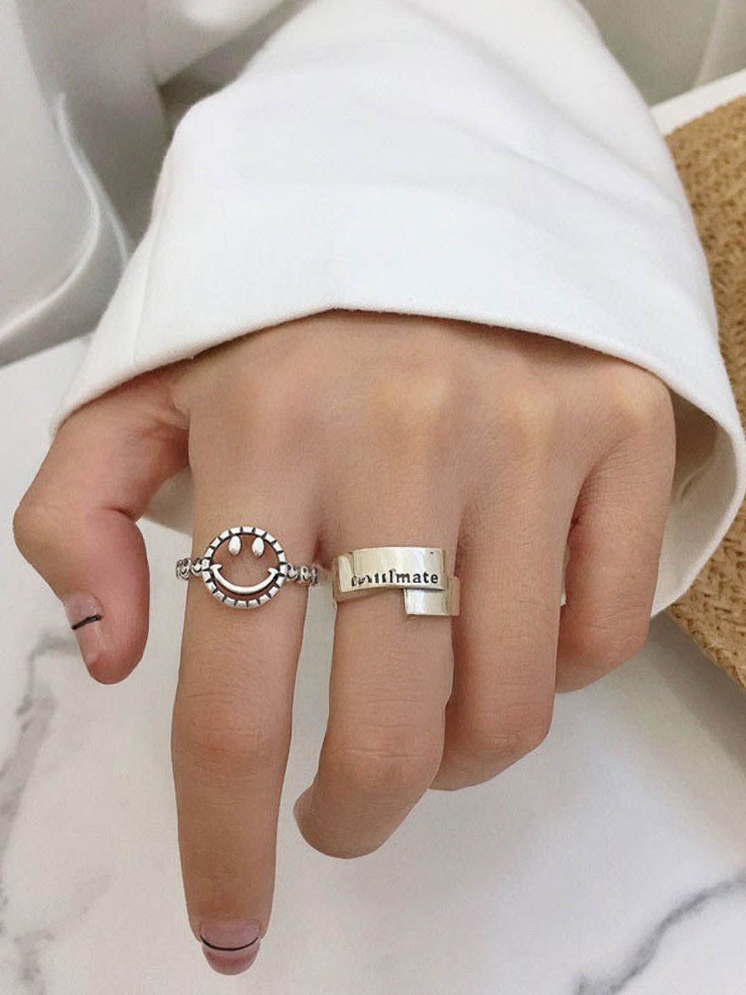 

StyleCast Elegant Set Of 2 Silver Toned Adjustable Smily Shaped Finger Rings