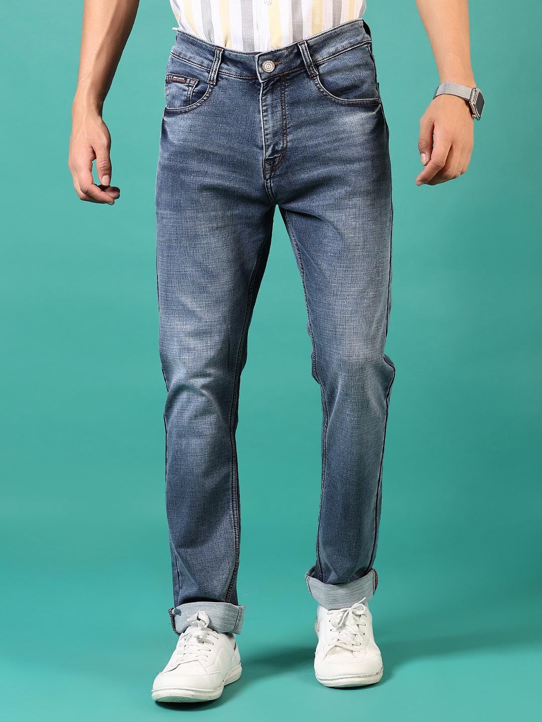 

V-Mart Men Light Fade Jeans, Blue