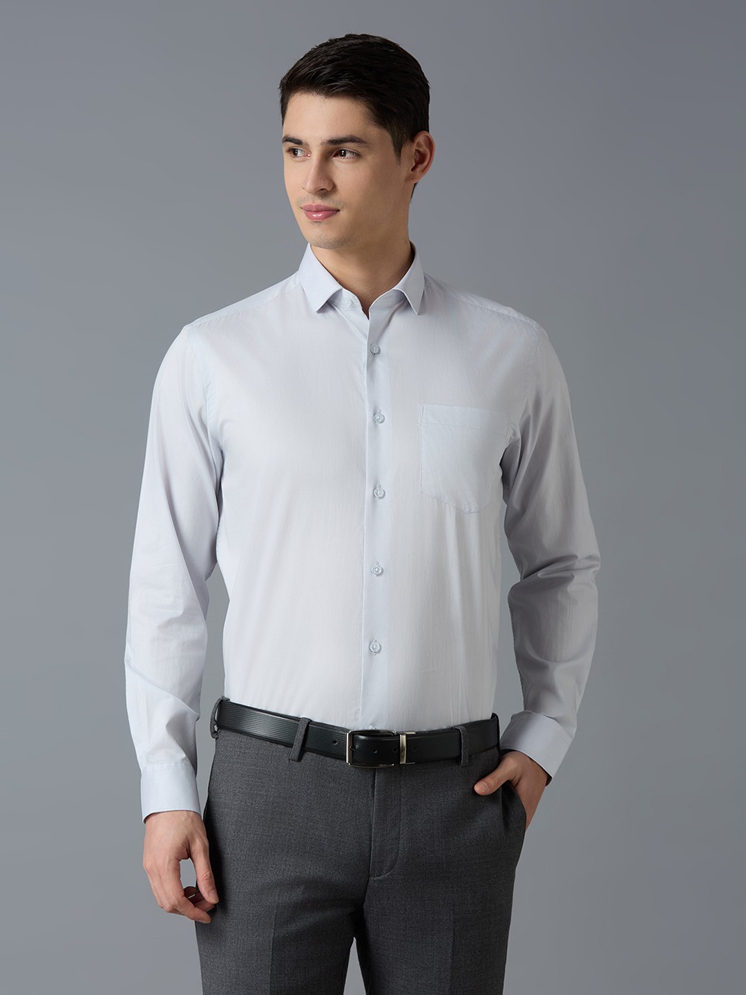 

Reid & Taylor Men India Slim Fit Spread Collar Solid Cotton Formal Shirt, Blue