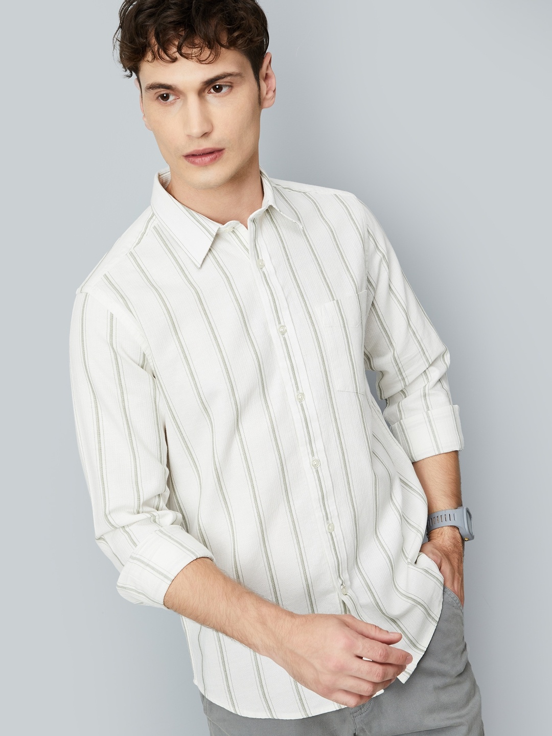 

max Men Opaque Striped Casual Shirt, Green