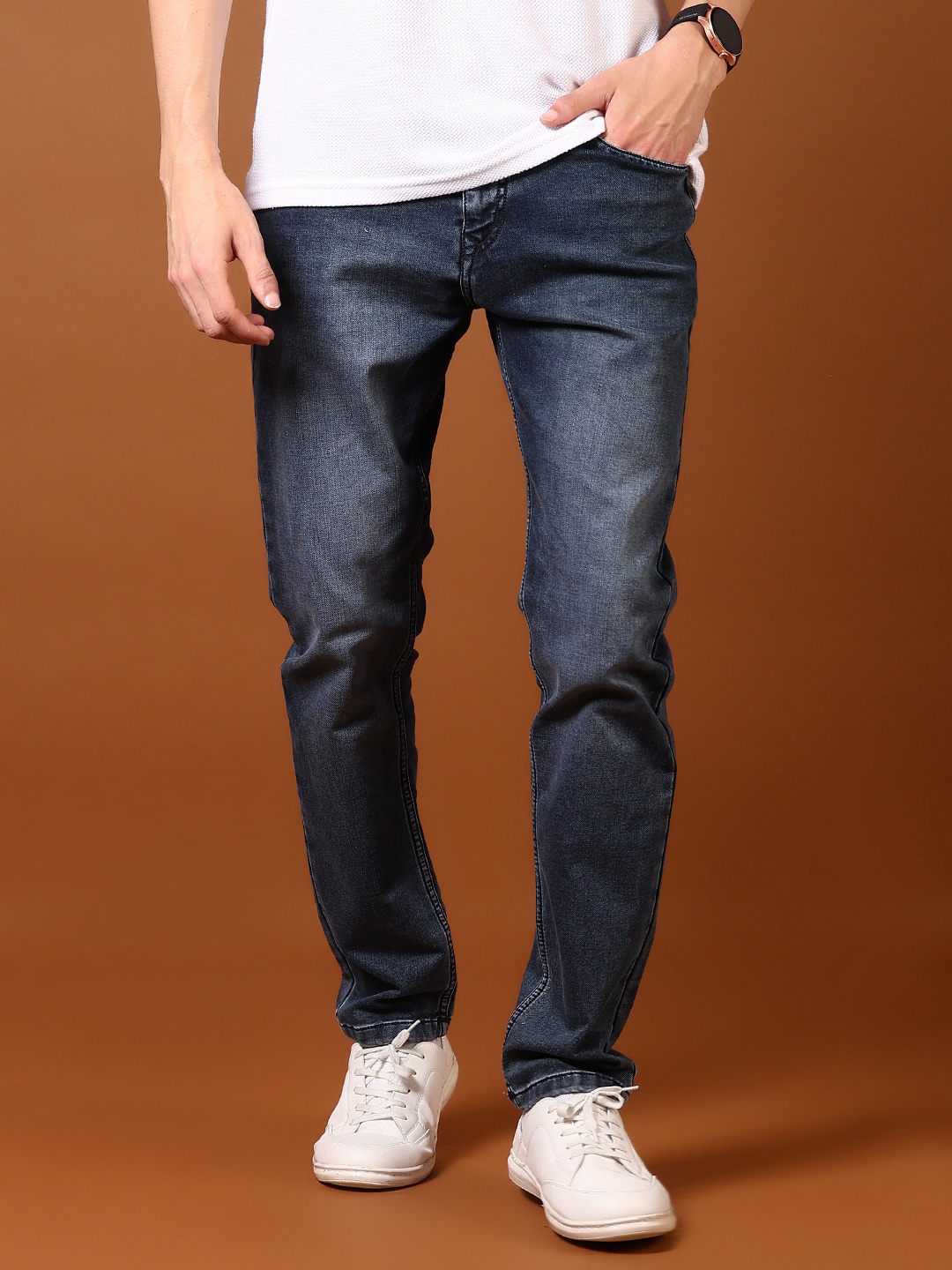 

V-Mart Men Light Fade Mid-Rise Jeans, Blue