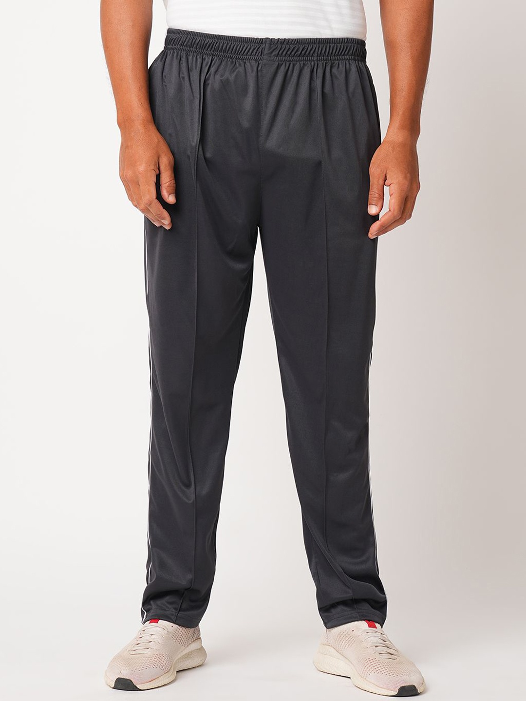 

Metronaut Men Slim Fit Slip On Mid Rise Track Pants, Grey