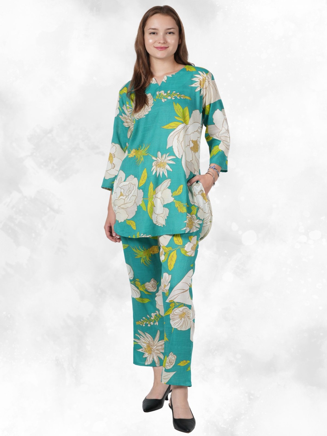 

NEYSA Floral Printed Notch Neck Pure Cotton Tunic With Trousers, Green