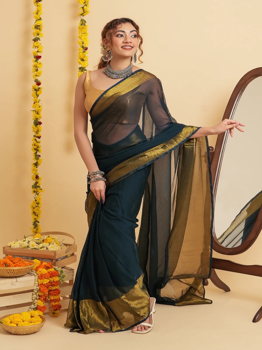 

VRAGI Zari Saree, Navy blue