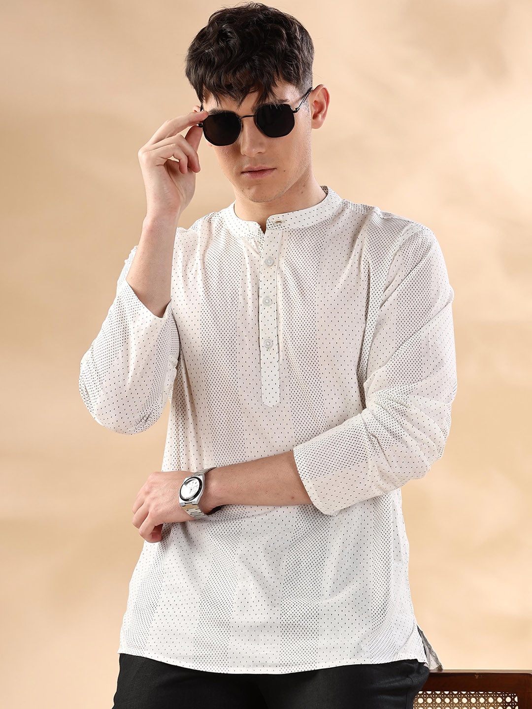 

Anouk White & Black Geometric Band Collar Pure Cotton Straight Short Kurta