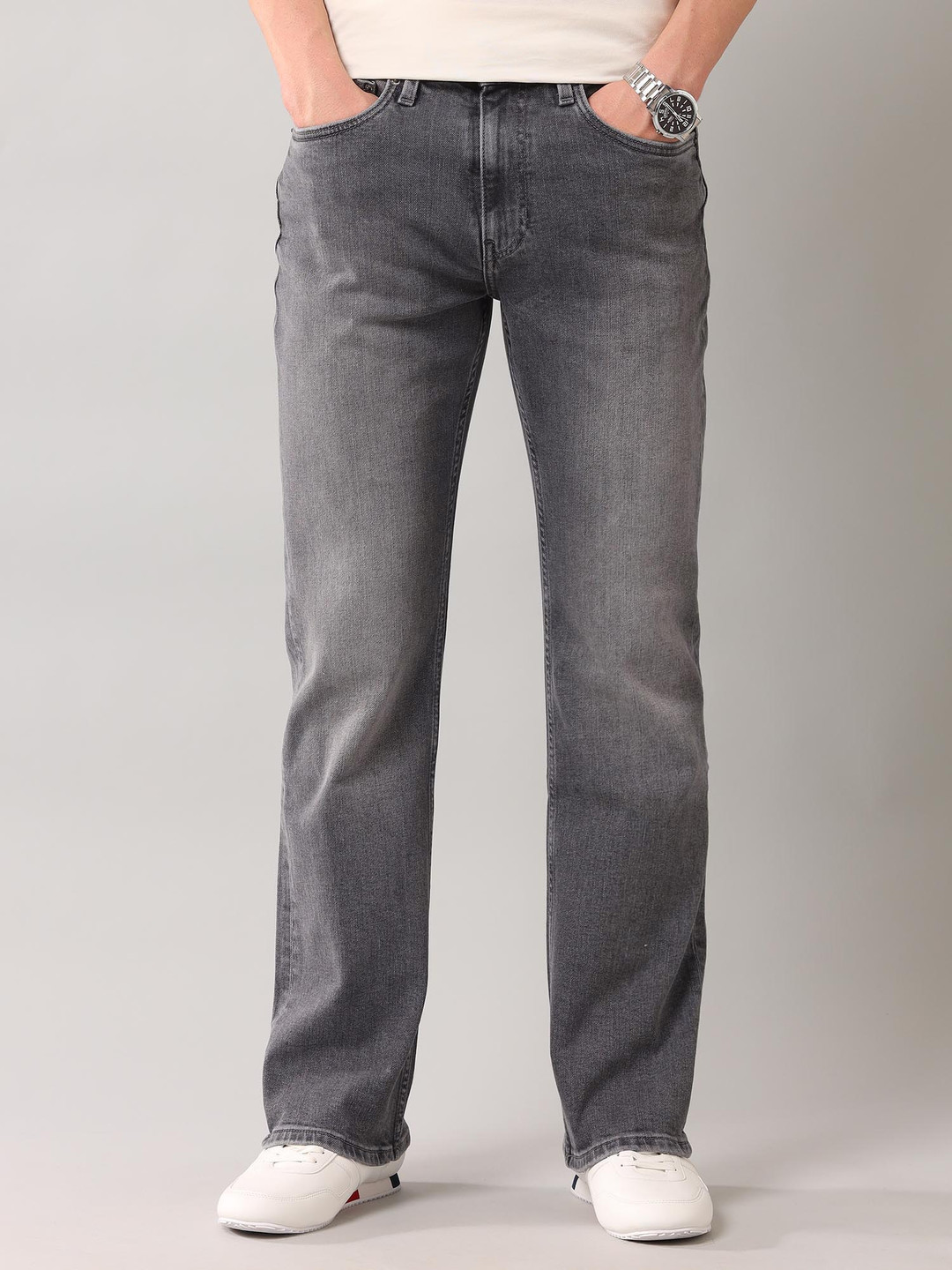 

U.S. Polo Assn. Denim Co. Men Classic Bootcut Mid-Rise Light Fade Jeans, Black