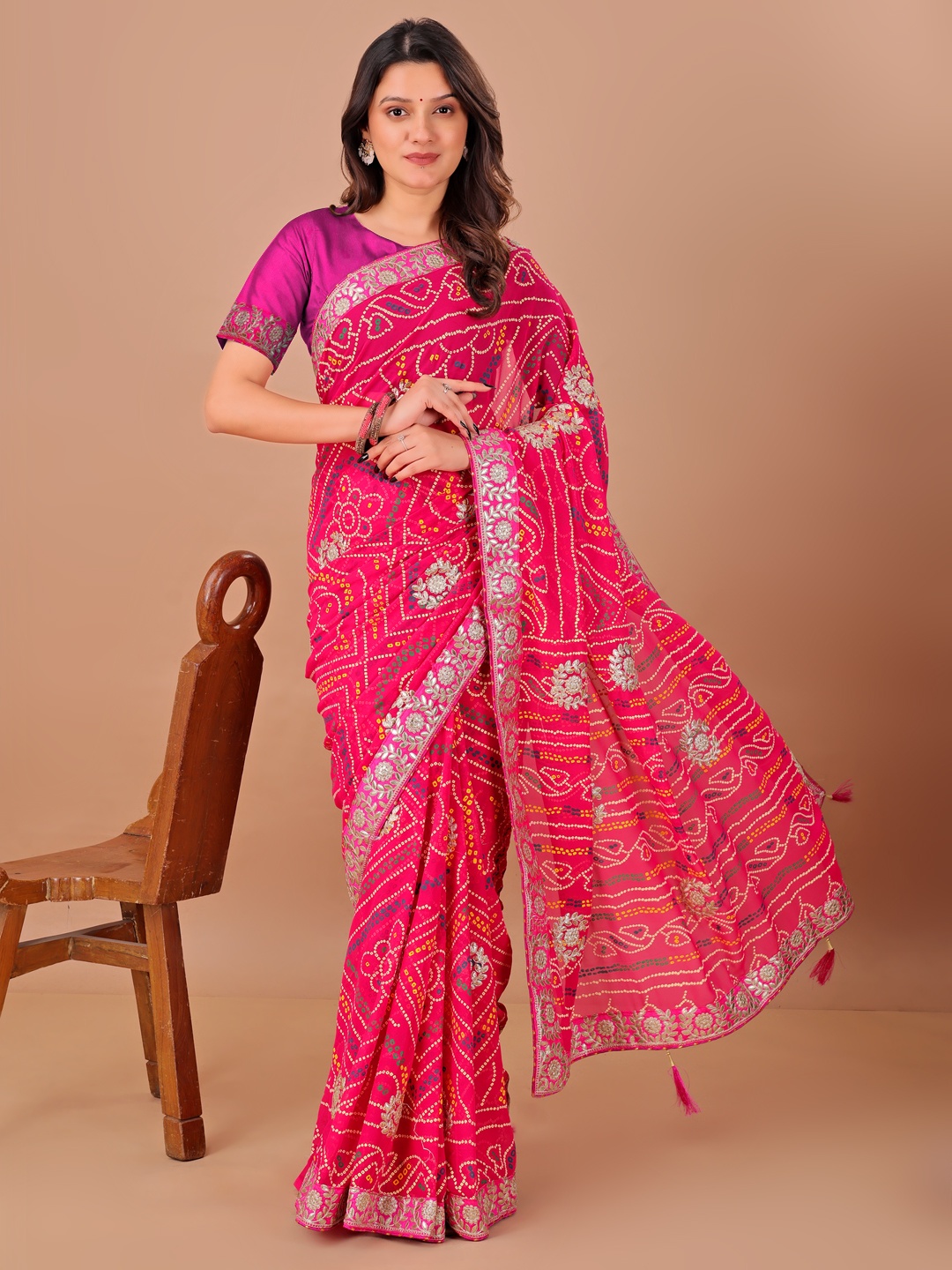 

Panzora Bandhani Embroidered Bandhani Saree, Pink