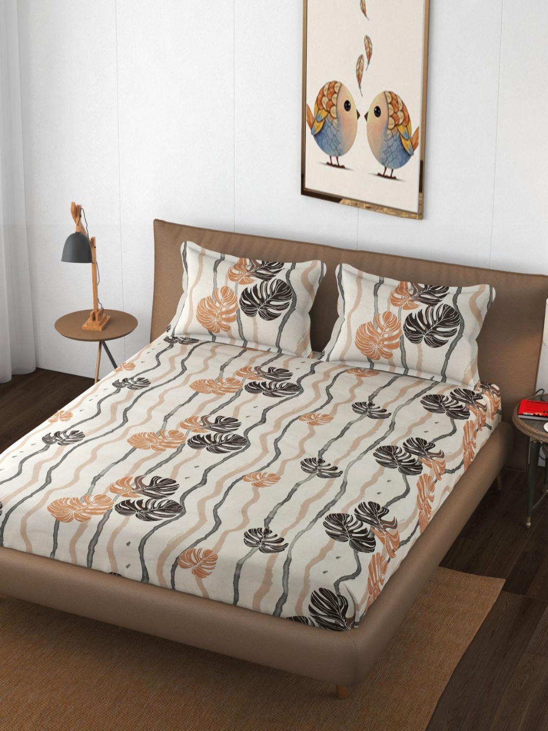 

THE little BIG STORE Off White Floral Printed 260TC Fitted King Bedsheet Set-1.8 m x 1.9 m