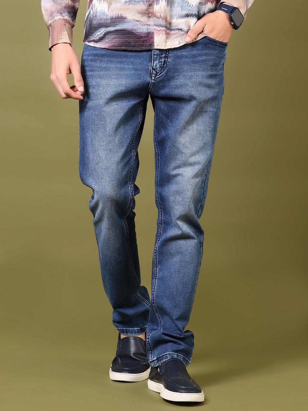 

V-Mart Men Light Fade Jeans, Blue