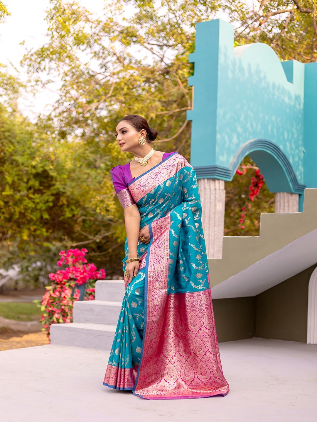 

TORONFRAS Woven Design Zari Art Silk Kanjeevaram Saree, Blue