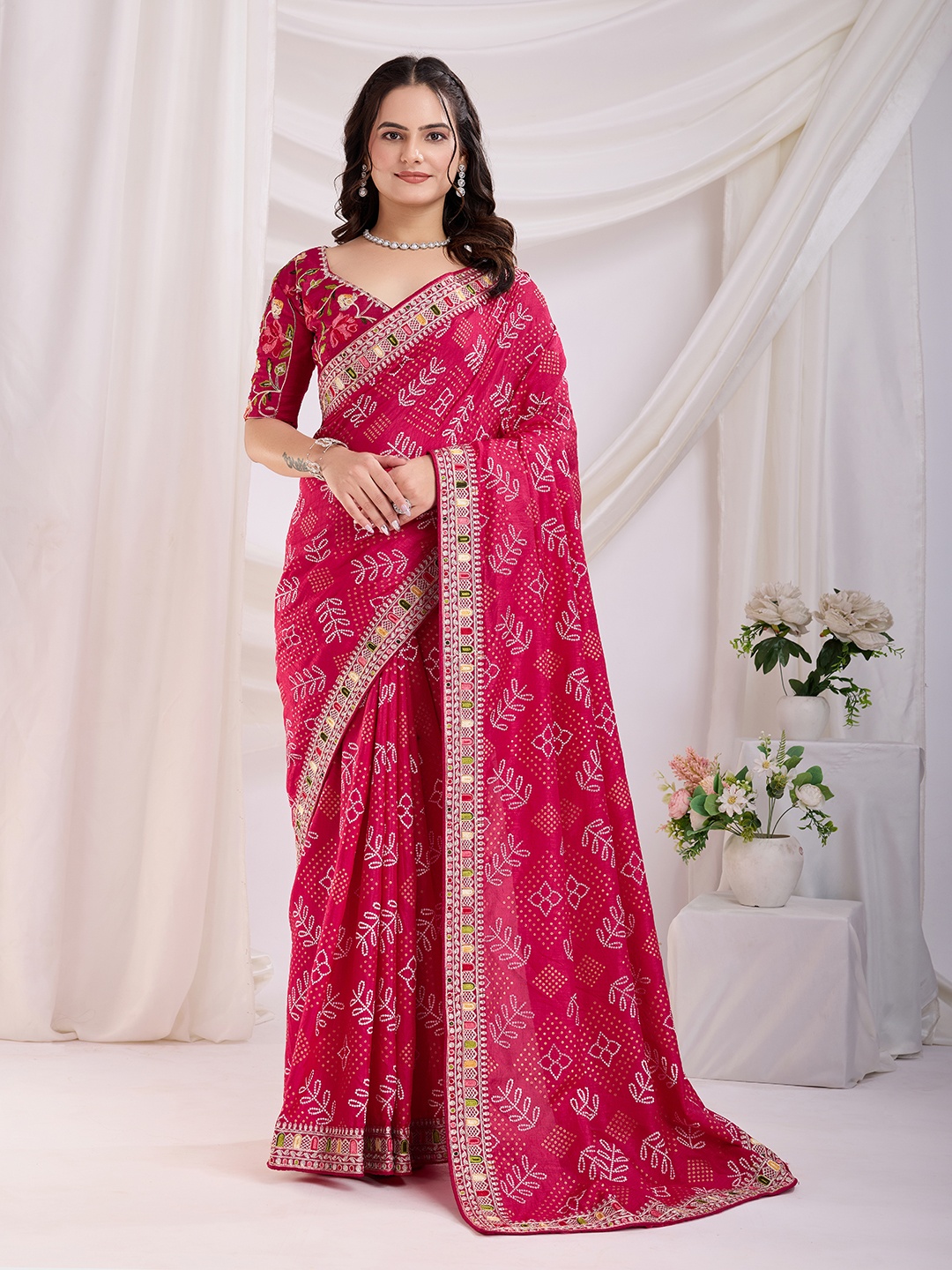 

HERE&NOW Ethnic Motifs Printed Embroidered Bandhani Saree, Pink