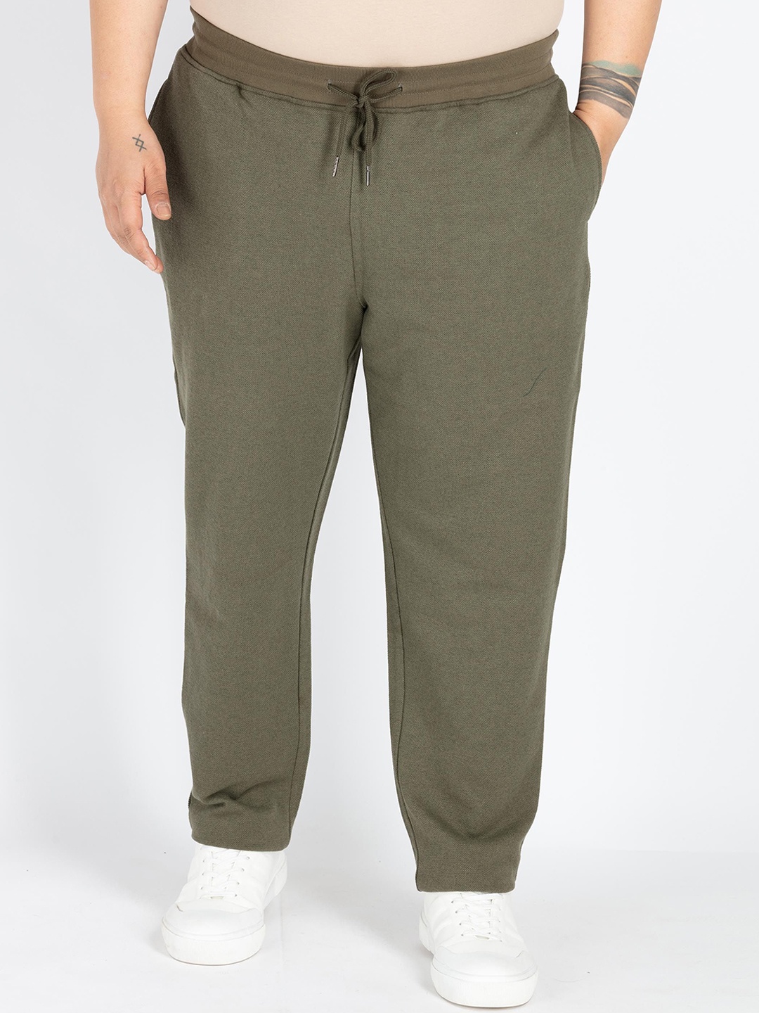 

UNSIZED Men Plus Size Relaxed Fit Mid Rise Cotton Track Pant, Green